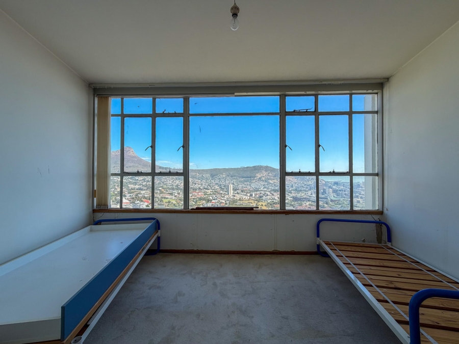 2 Bedroom Property for Sale in Vredehoek Western Cape